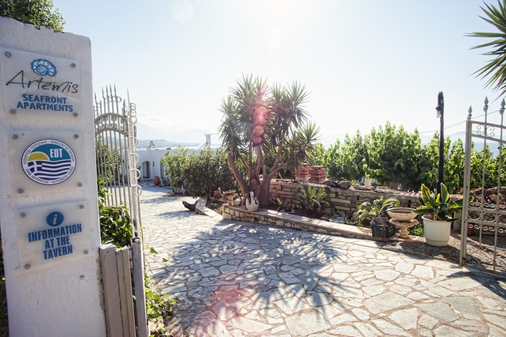 Artemis Seafront Apartments Petres  Exterior foto